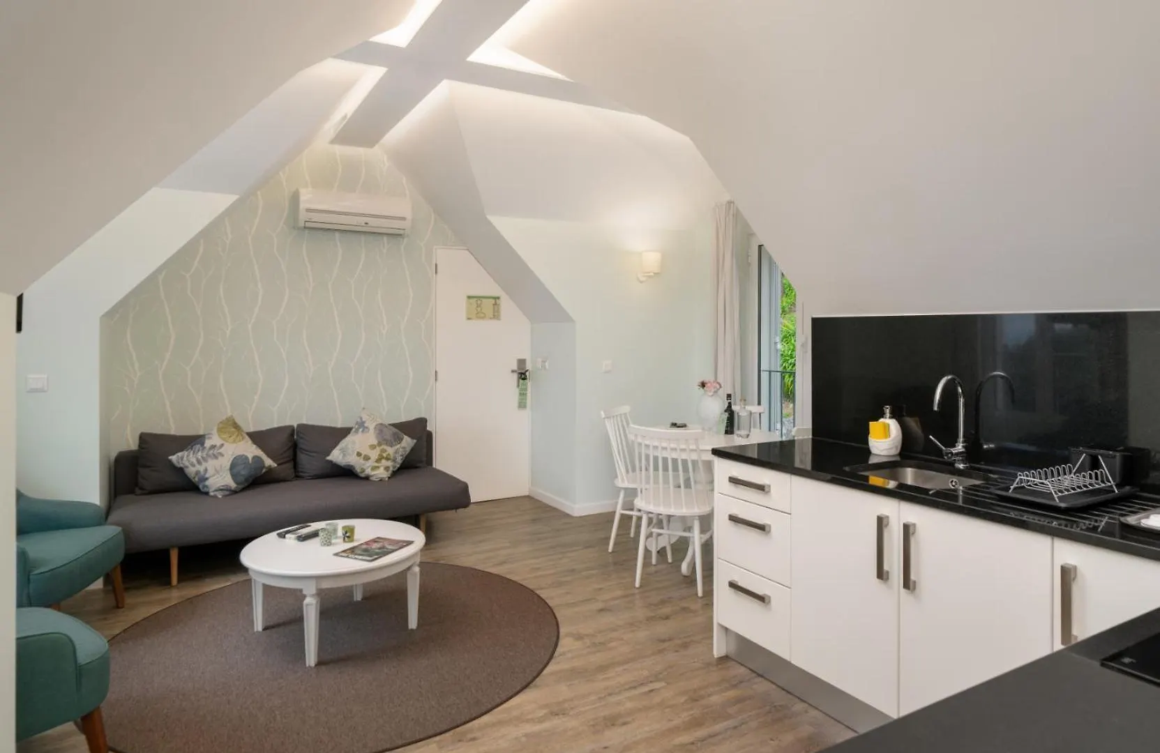 *** Guest house Ourmadeira - Babosas Village, Gardenias And Greenspaces Funchal  Portugal